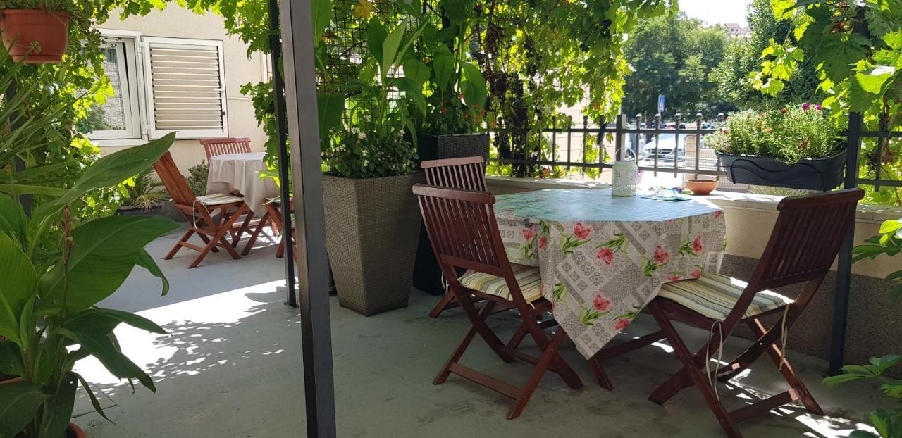 Apartments Dalia House Хвар Екстер'єр фото