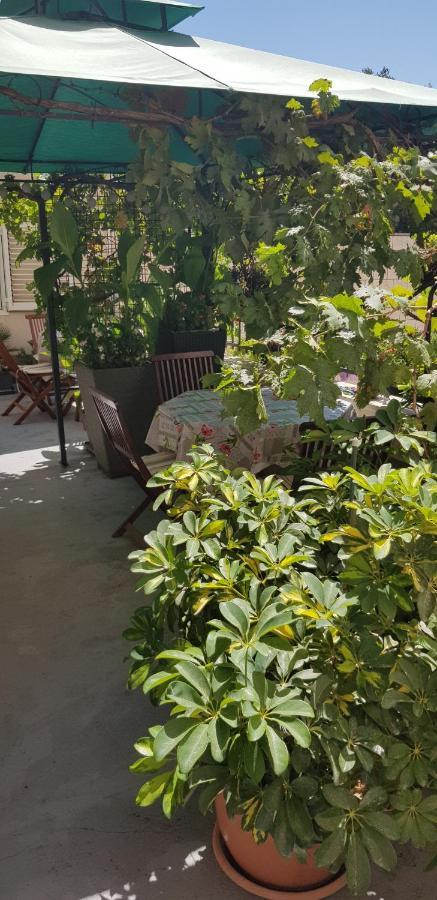 Apartments Dalia House Хвар Екстер'єр фото